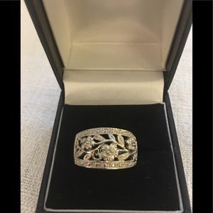 Sterling Silver flower filigree ring size 5